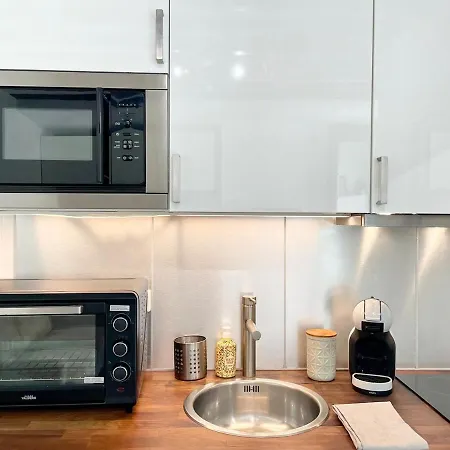 11th Cozy Flat Marais-bastille Fibre & Netflix * Paryż