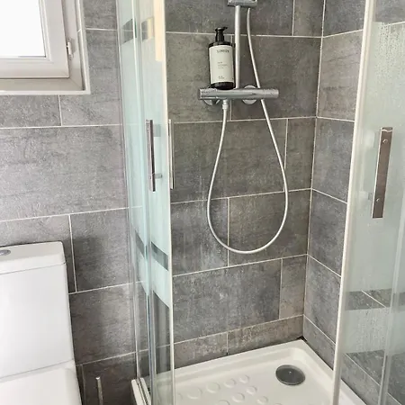 11th Cozy Flat Marais-bastille Fibre & Netflix * Paryż