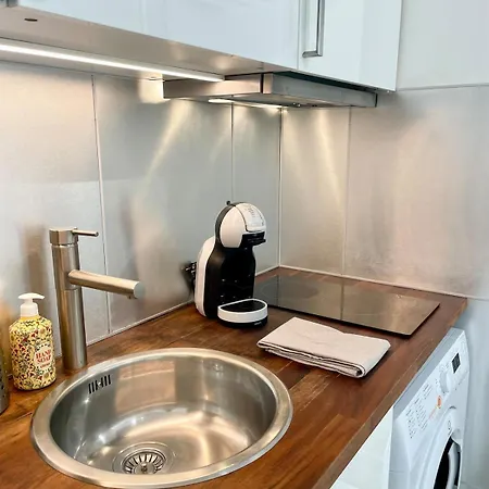 11th Cozy Flat Marais-bastille Fibre & Netflix Paryż